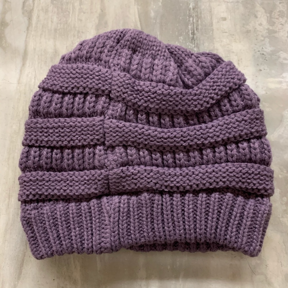 Purple knit style beanie - Picture 2 of 2